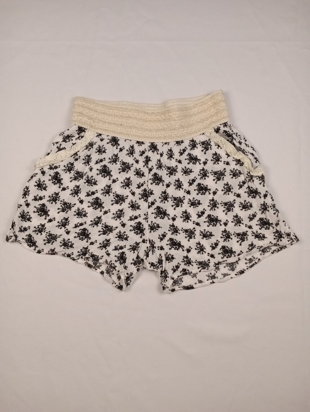 My Beloved Black & Cream Floral Boho Shorts Smocked High Waist Size S *No Tag